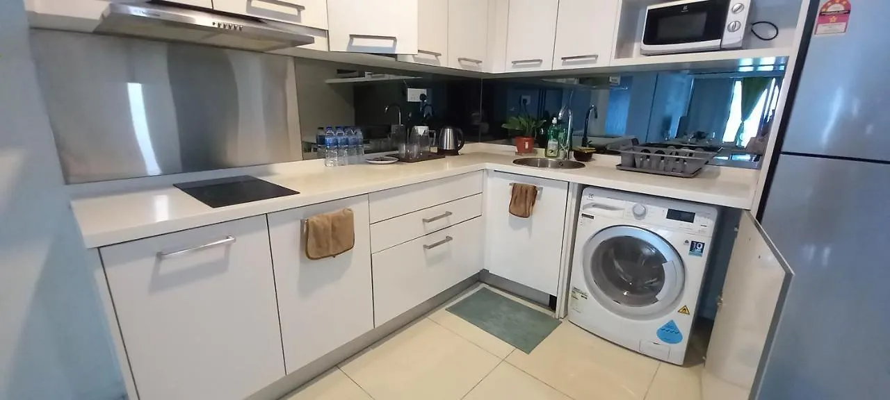 Cozy Two Bedroom Apartment At Mercu Summer Kuala Lumpur 0*,